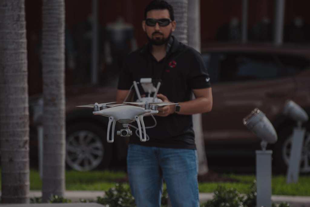 Drone permission pilot miami drone black shirt phanthom 4 pro dji